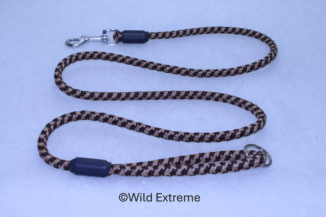 Rope dog leash with patterned design on a light blue background, branded 'Wild Extreme'.
