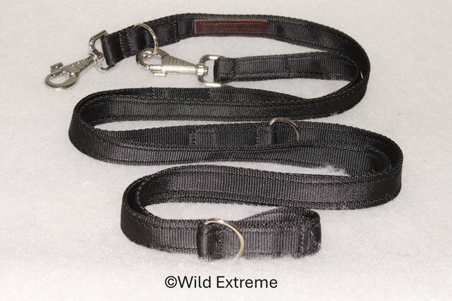 Black 20mm wide training lead at 2.5 M long on a white background