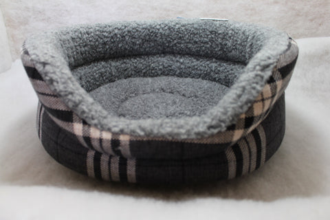 The Eden Collection Round Bed - Charcoal Plaid